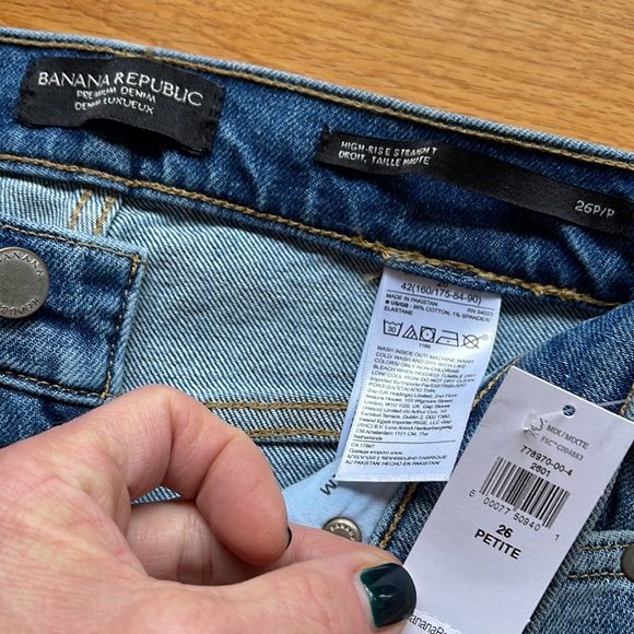 Banana Republic Women’s denim blue jeans - Picture 4 of 4